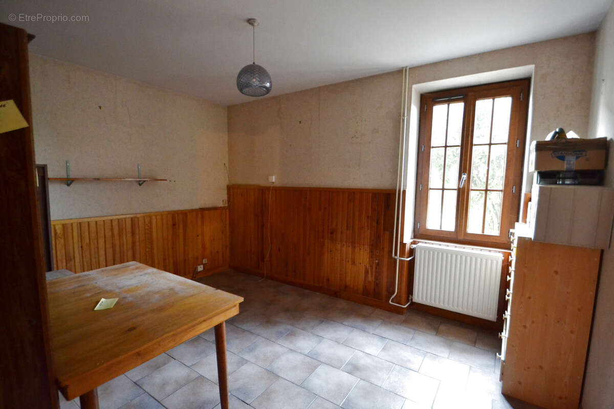 Maison à MONTEIGNET-SUR-L'ANDELOT