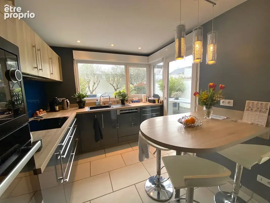 Le charme  d'une maison avec les avantages d'un appartement au coeur de Dijon ! - photo 6