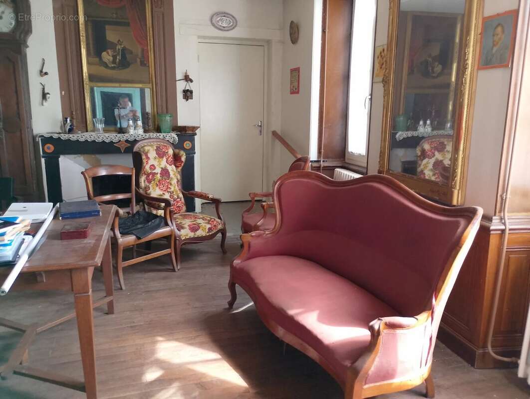 Maison à BAIGNES-SAINTE-RADEGONDE