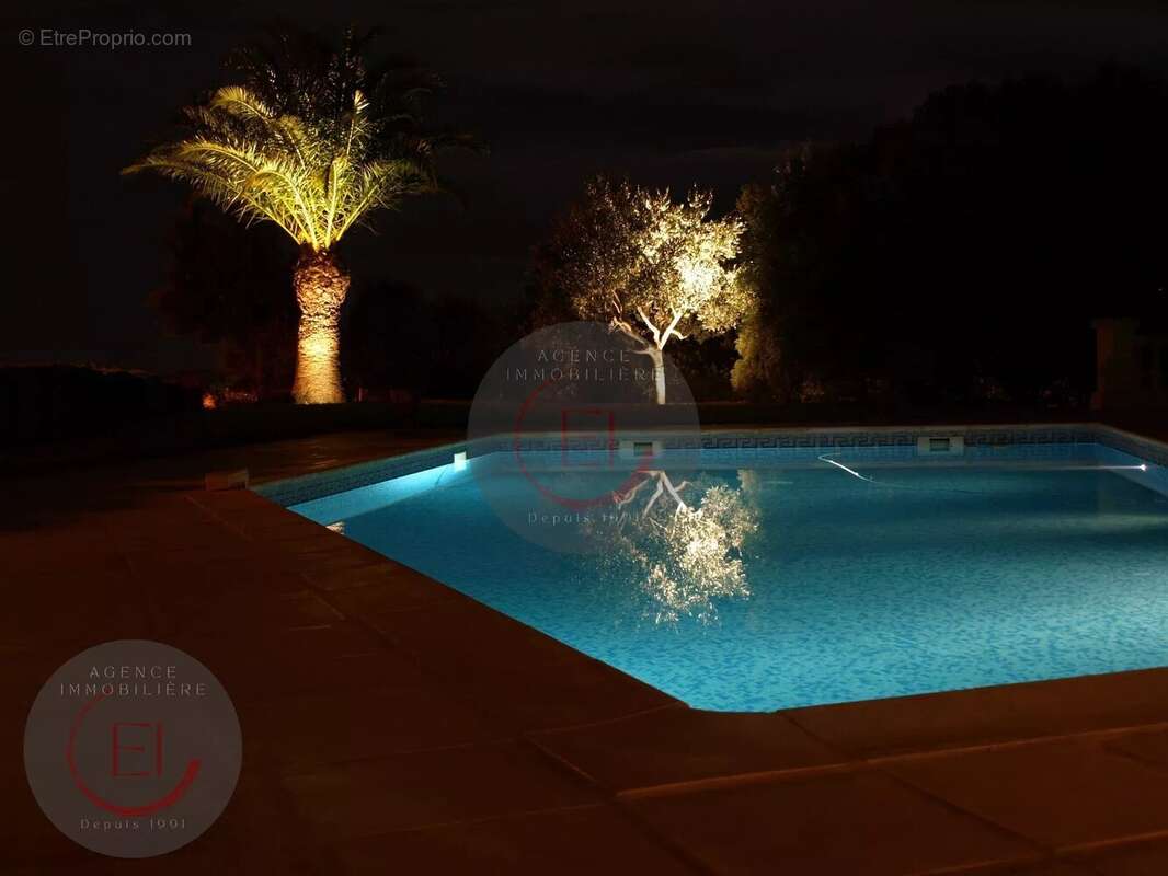 Maison à LES ADRETS-DE-L&#039;ESTEREL