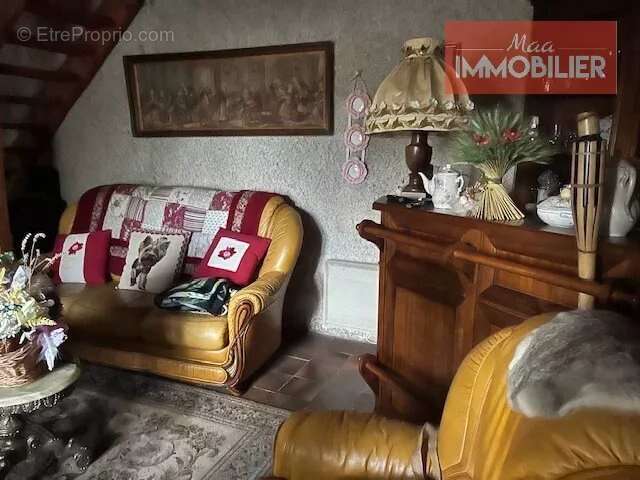 Maison à ROCHE-EN-REGNIER