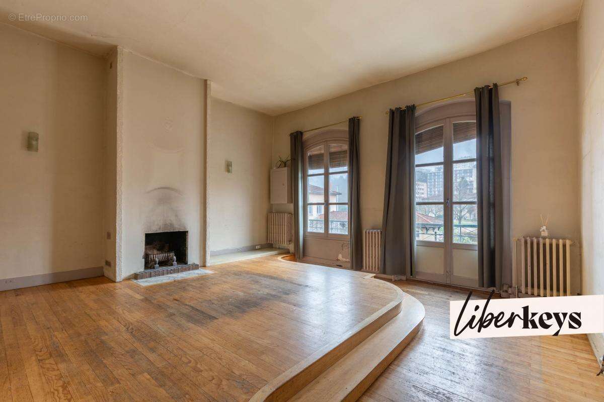 Appartement à LYON-9E