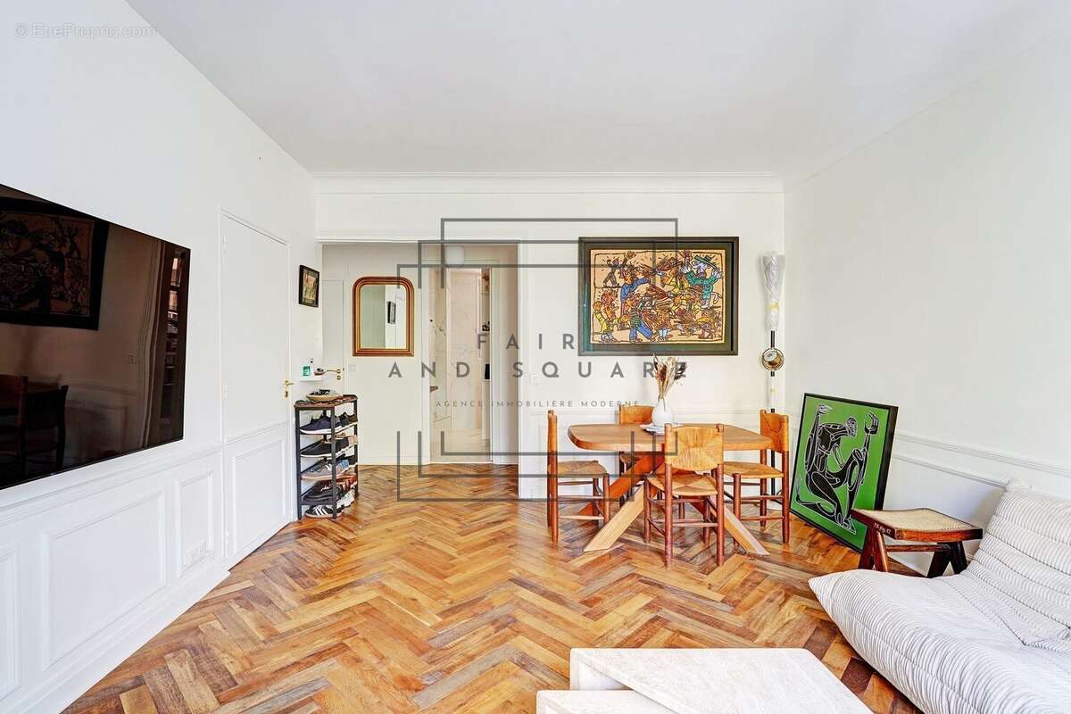 Appartement à PARIS-17E