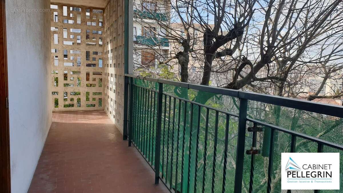 Appartement à MARSEILLE-4E