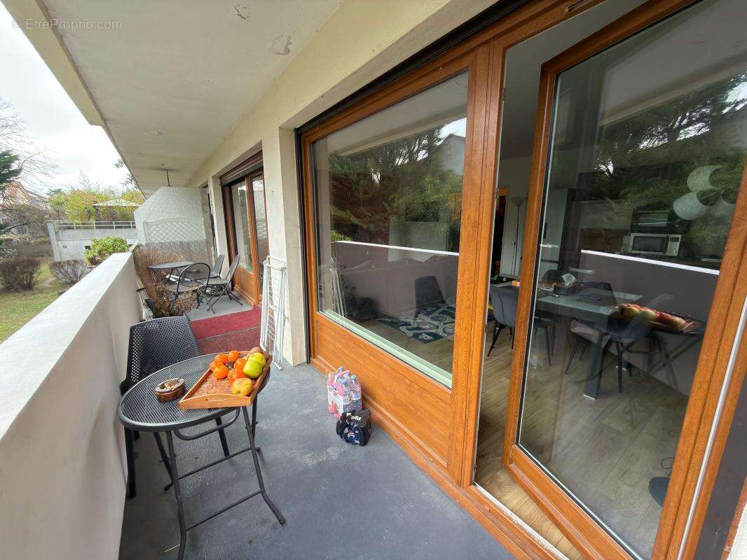 Appartement à SAINT-MAUR-DES-FOSSES