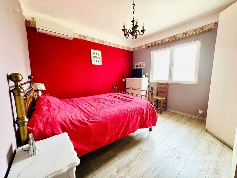 Maison à MENESPLET