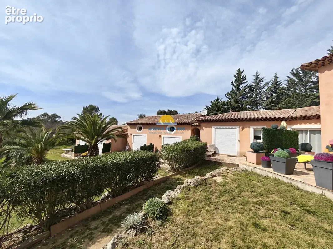 villa de 180 m2 avec 3 studios et un T2  SUR 10000 M2 - photo 7