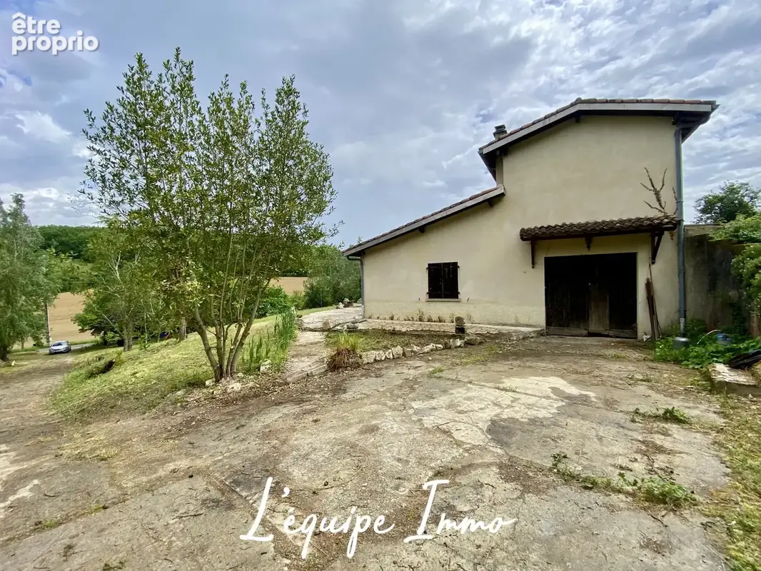 Maison T6 sur 1 hectare de terrain - photo 4