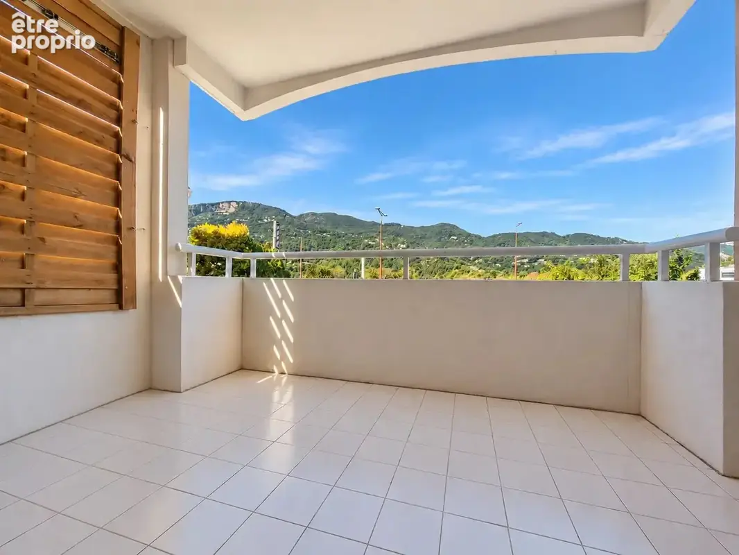 Appartement à SAINT-MARTIN-DU-VAR