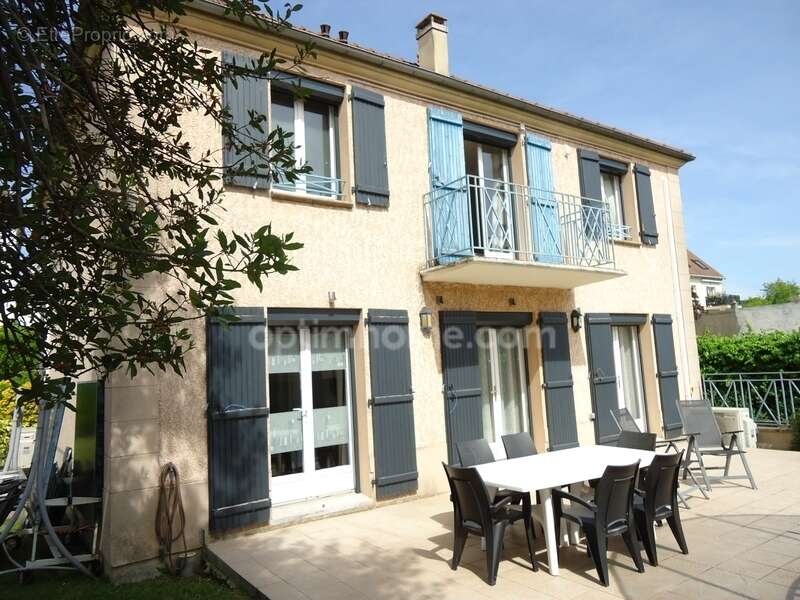 Maison à MONTMAGNY