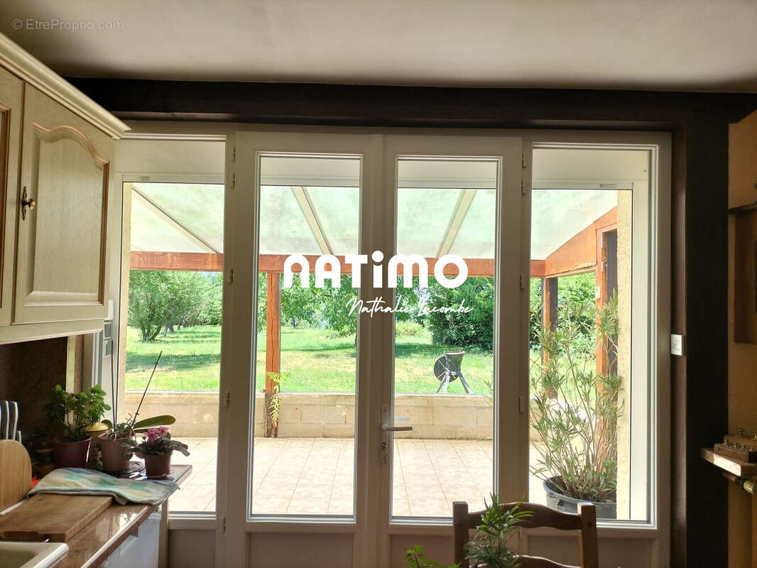 Maison à LA ROCHE-EN-BRENIL