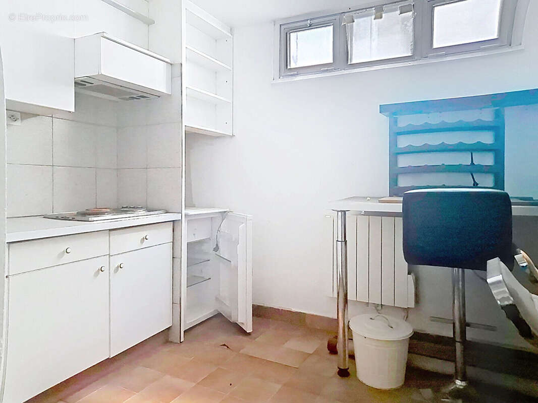 Appartement à PARIS-1E