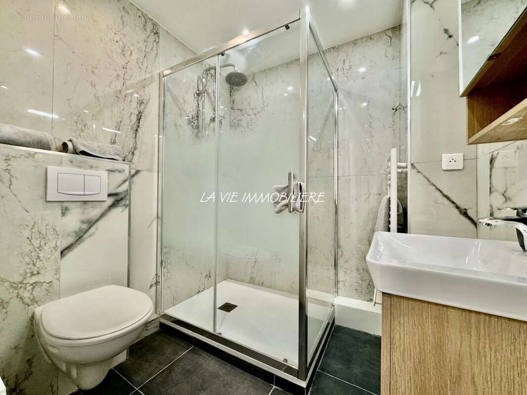 Appartement à PARIS-20E