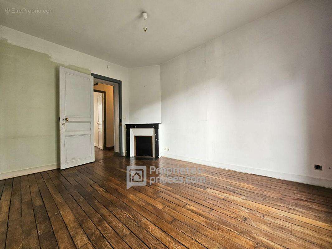 Appartement à SURESNES