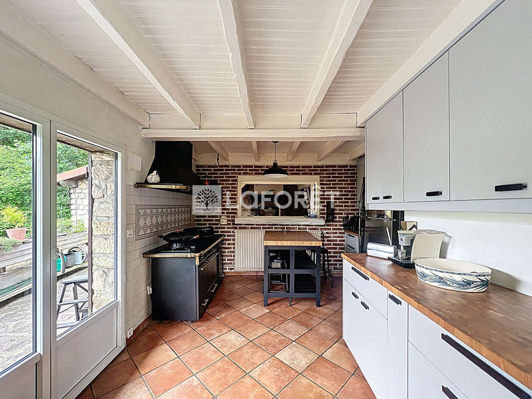 Maison à LINAS