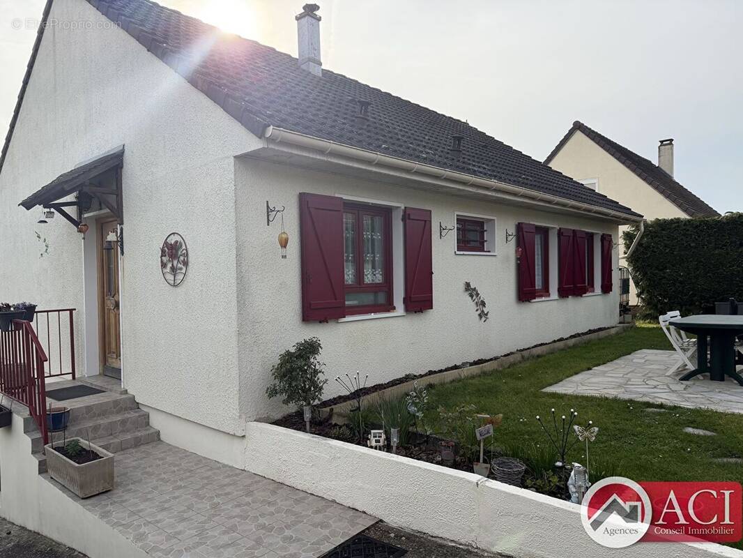 Maison à BORNEL