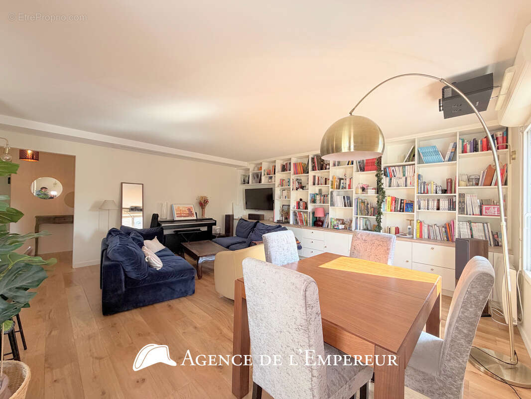 Appartement à SURESNES