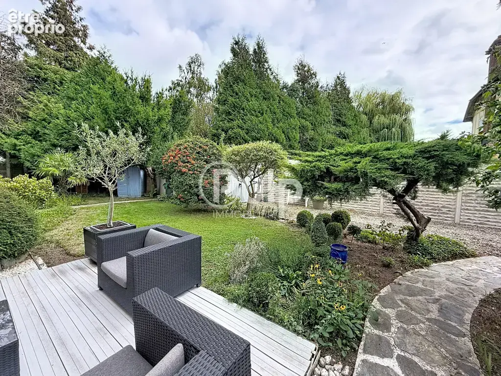 Maison 5 chambres Semi plain-pied Jardin et 3 Garages - photo 5