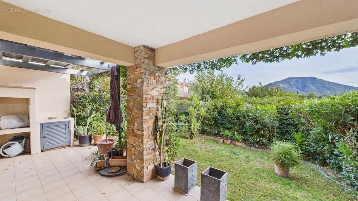 Maison à PLAN-DE-LA-TOUR