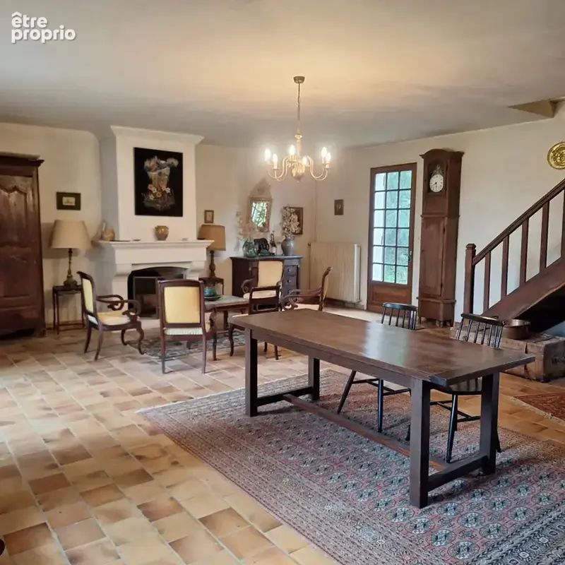 Maison 9 pièce(s) 195m2 - photo 2