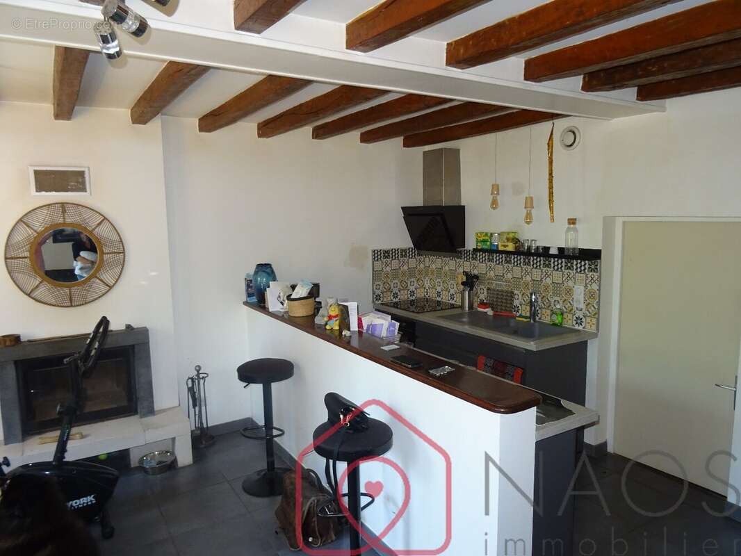 Maison à IVOY-LE-PRE