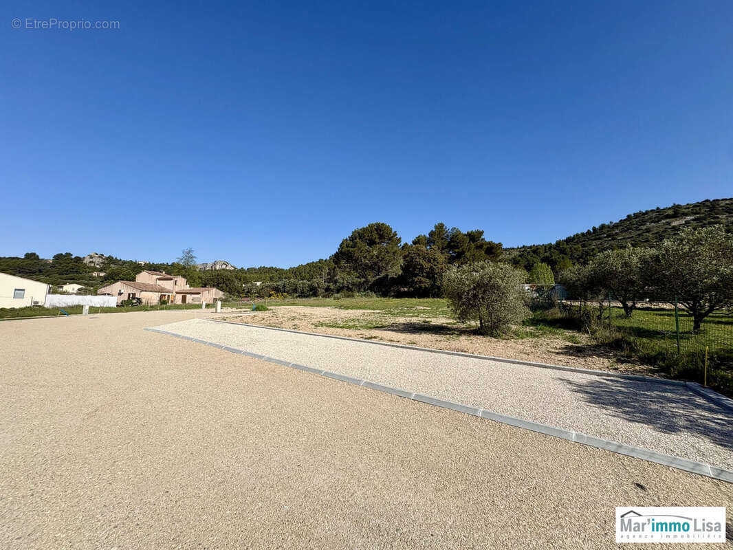 Terrain à MERINDOL