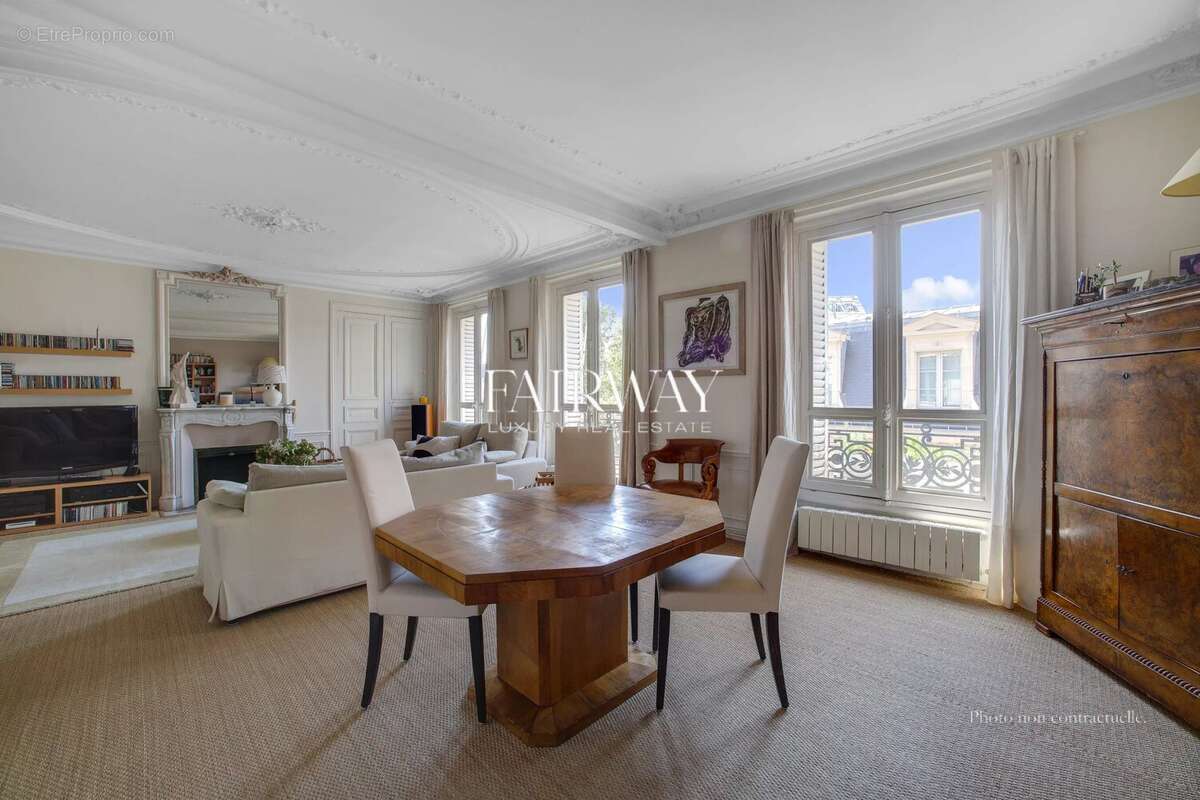 Appartement à PARIS-9E