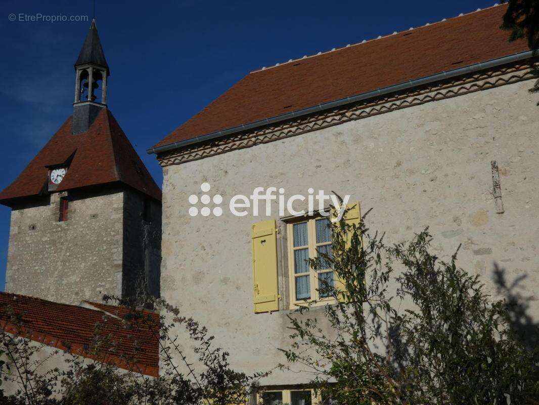 Maison à CHARROUX