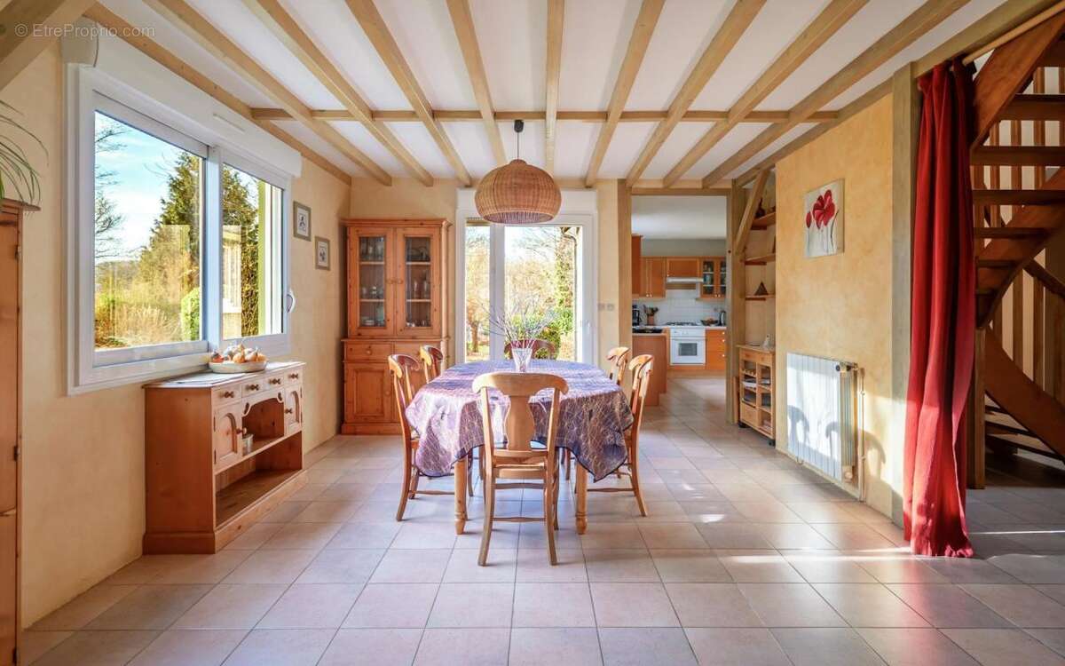Maison à SARGE-LES-LE-MANS