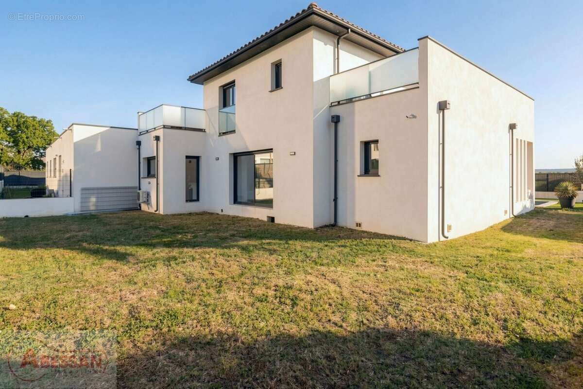 Maison à SAUZET