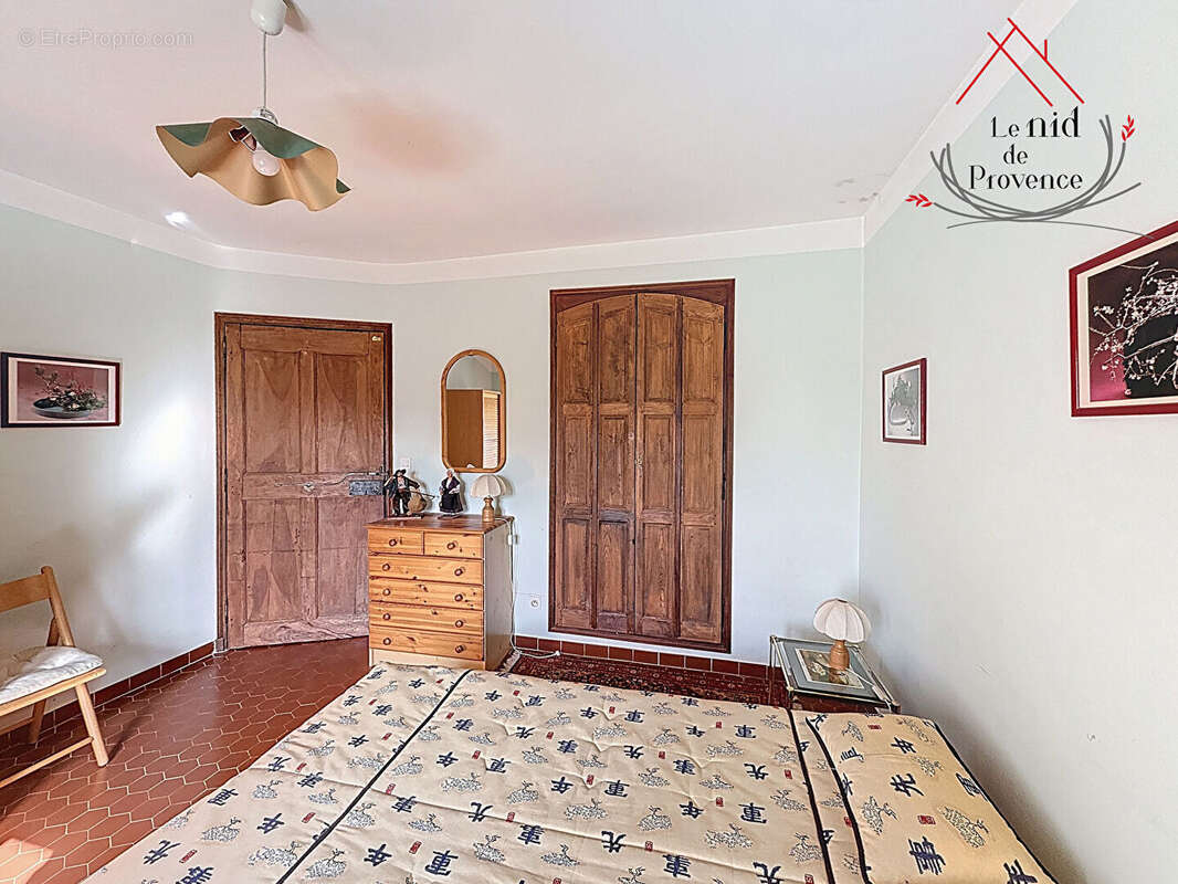 Maison à PERNES-LES-FONTAINES