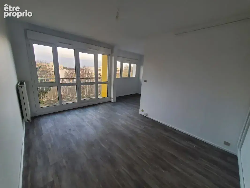 NANTES, Beaujoire, T1 au 5ème et dernier étage - photo 2