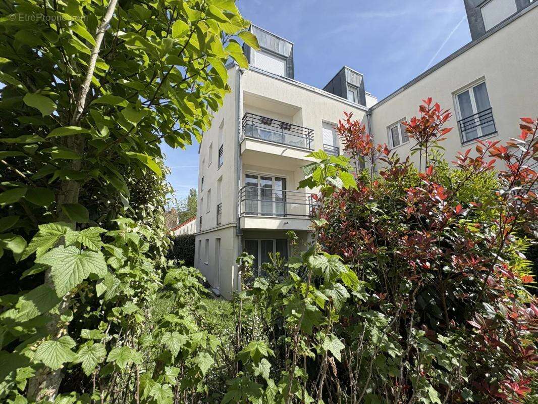 Appartement à MONTIGNY-LE-BRETONNEUX