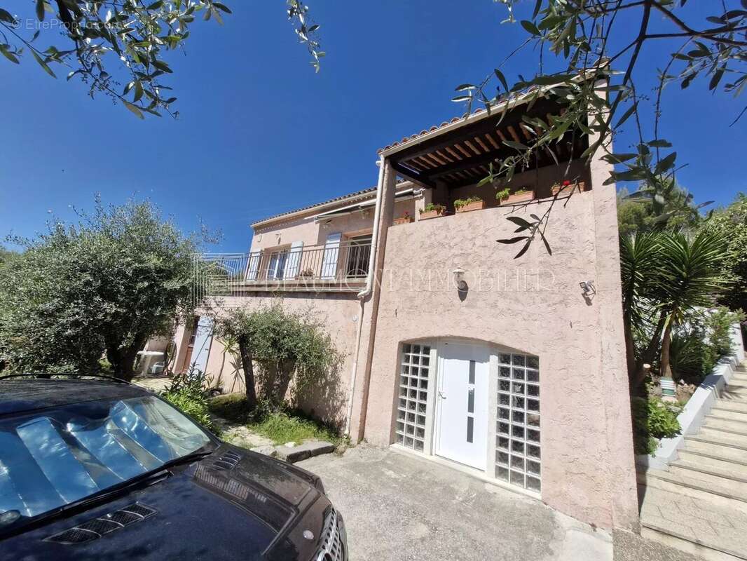 Maison à LEVENS