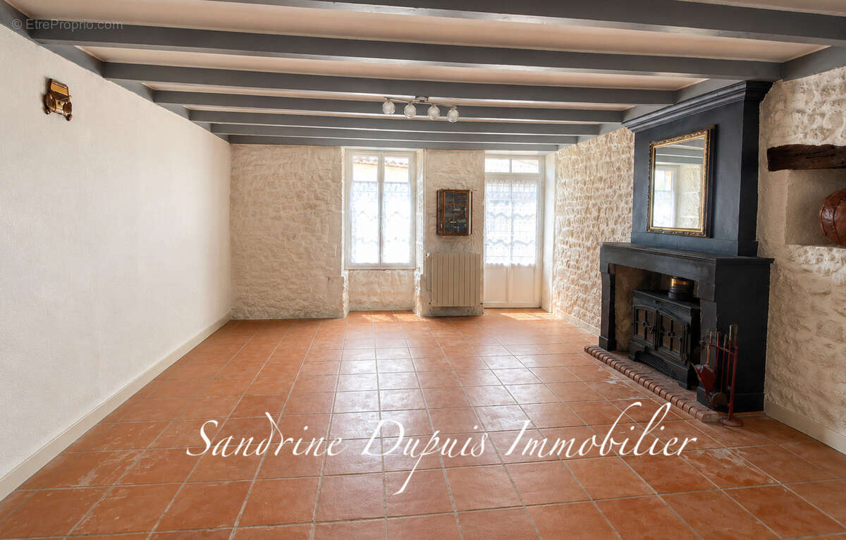 Maison charentaise   5 chambres   Gîte indépendant   Dépendance de 51 m - photo 4