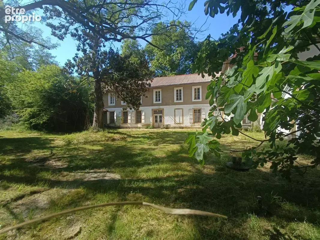Propriete de charme de 26 pieces sur un terrain de 15000 m² - photo 15