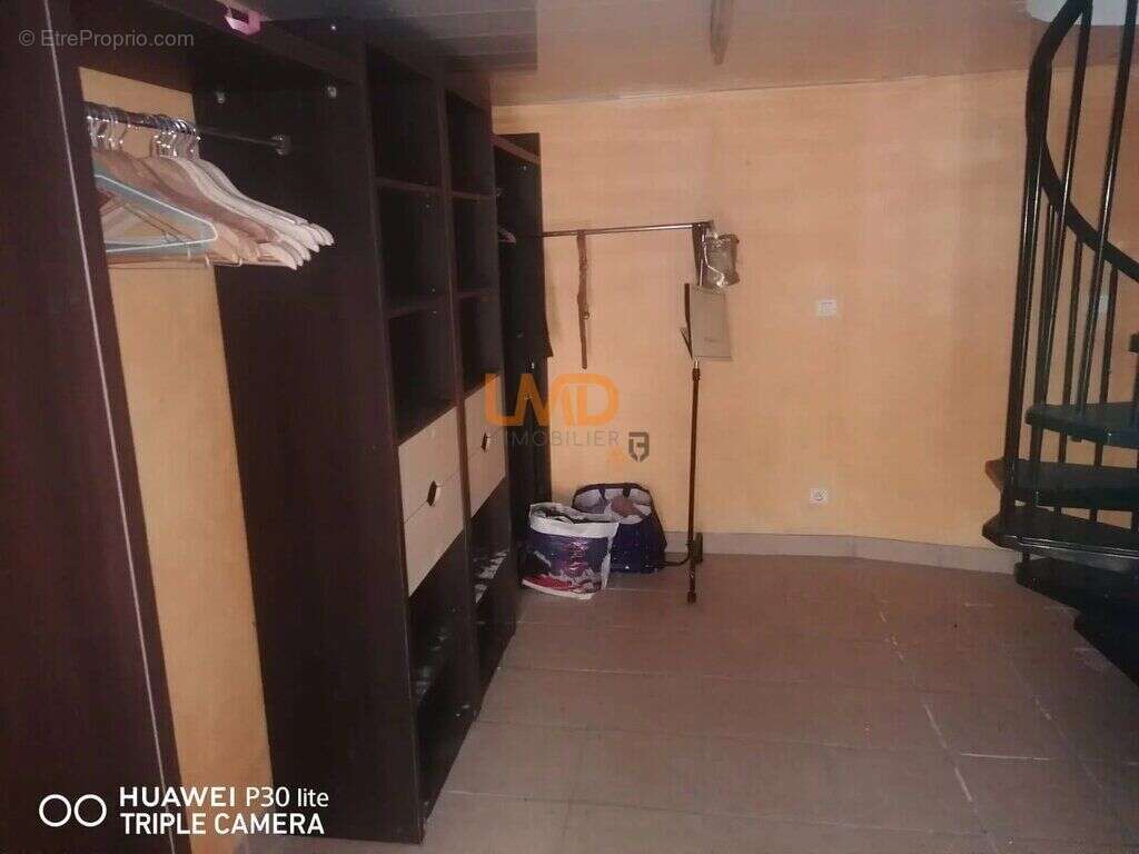 Maison à LIVINHAC-LE-HAUT