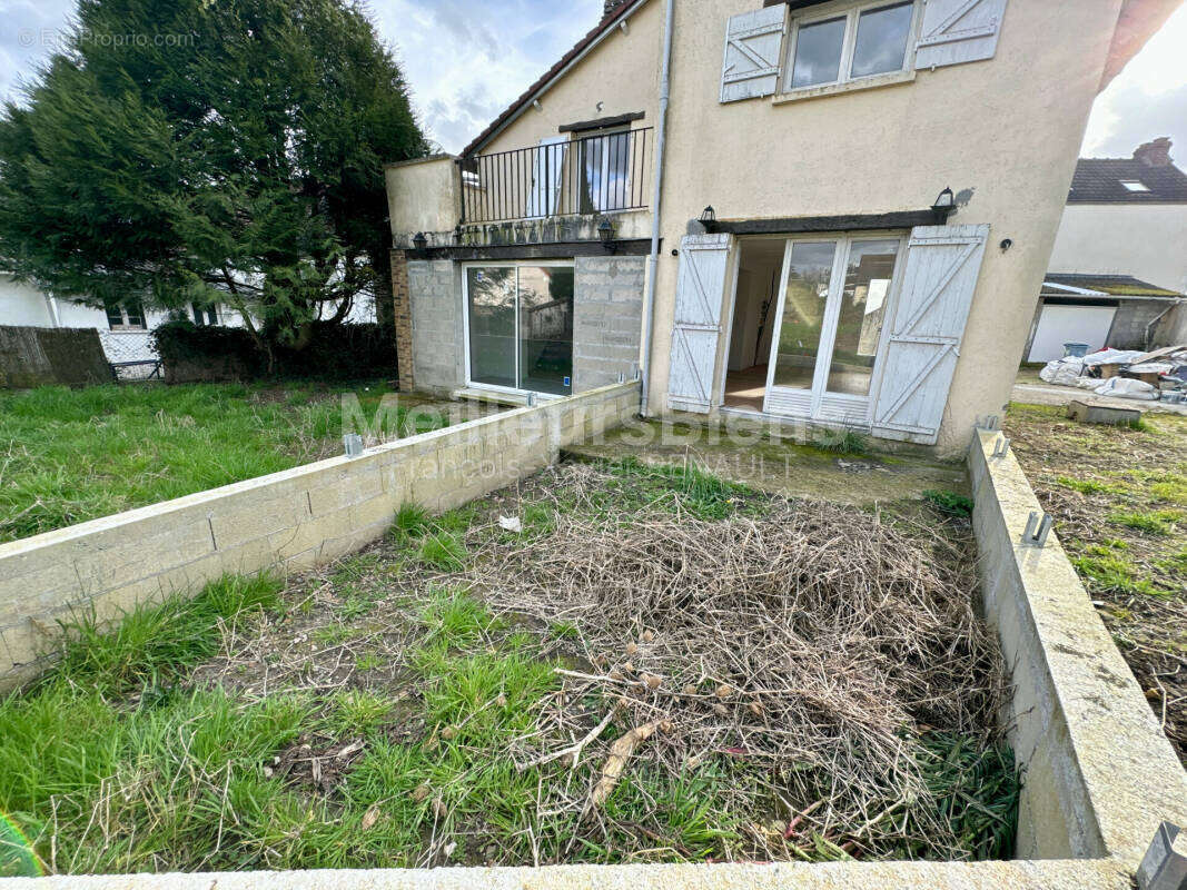 Maison à SAINT-MARTIN-DU-TERTRE