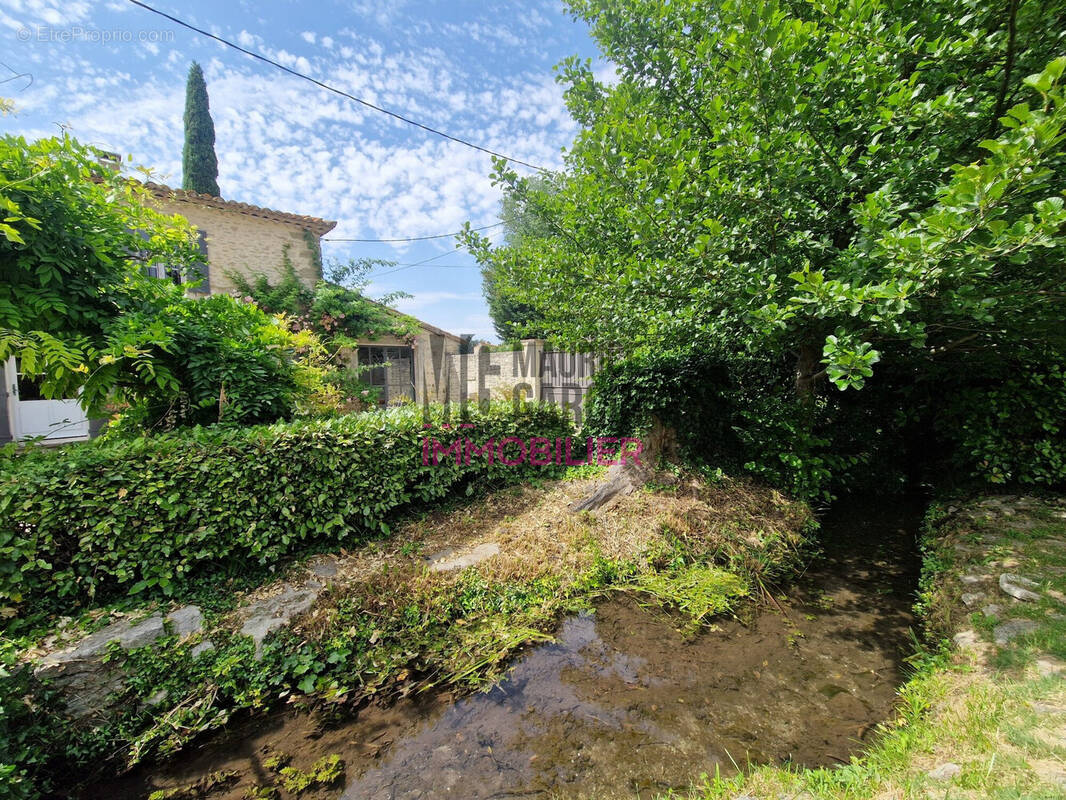 Maison à SAUMANE-DE-VAUCLUSE