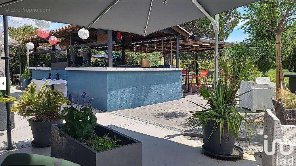 Photo 7 - Commerce à PUJAUT