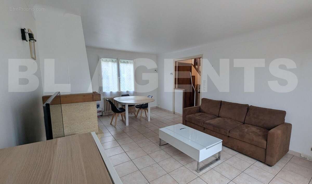 PXL_20251031_143853821 - Maison à CHAMIGNY