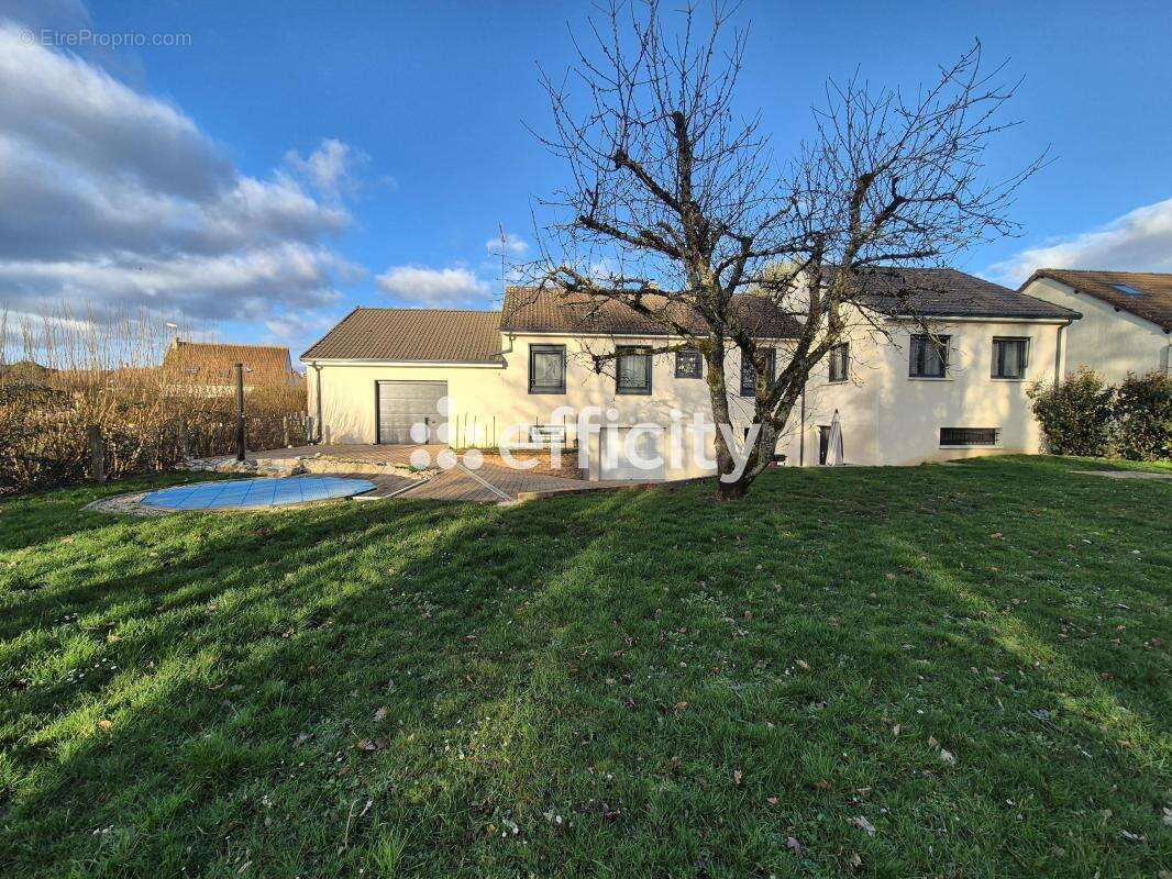 Maison à CHOUZY-SUR-CISSE