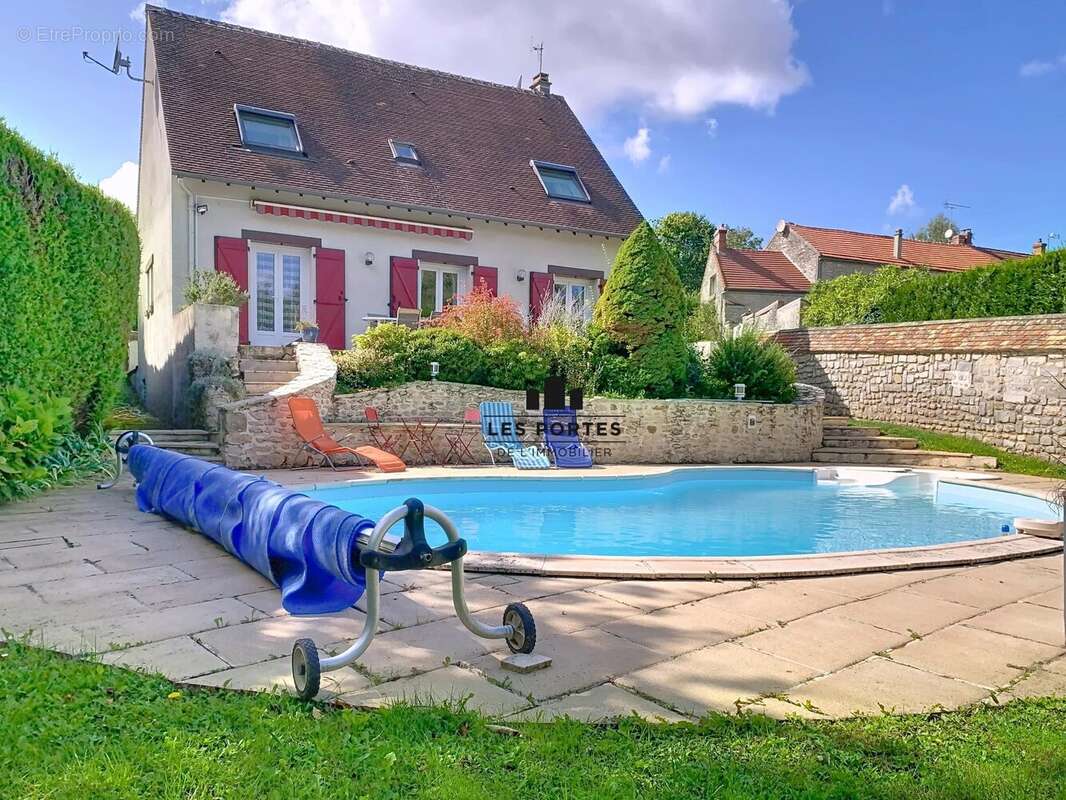 Maison à PRUNAY-SUR-ESSONNE