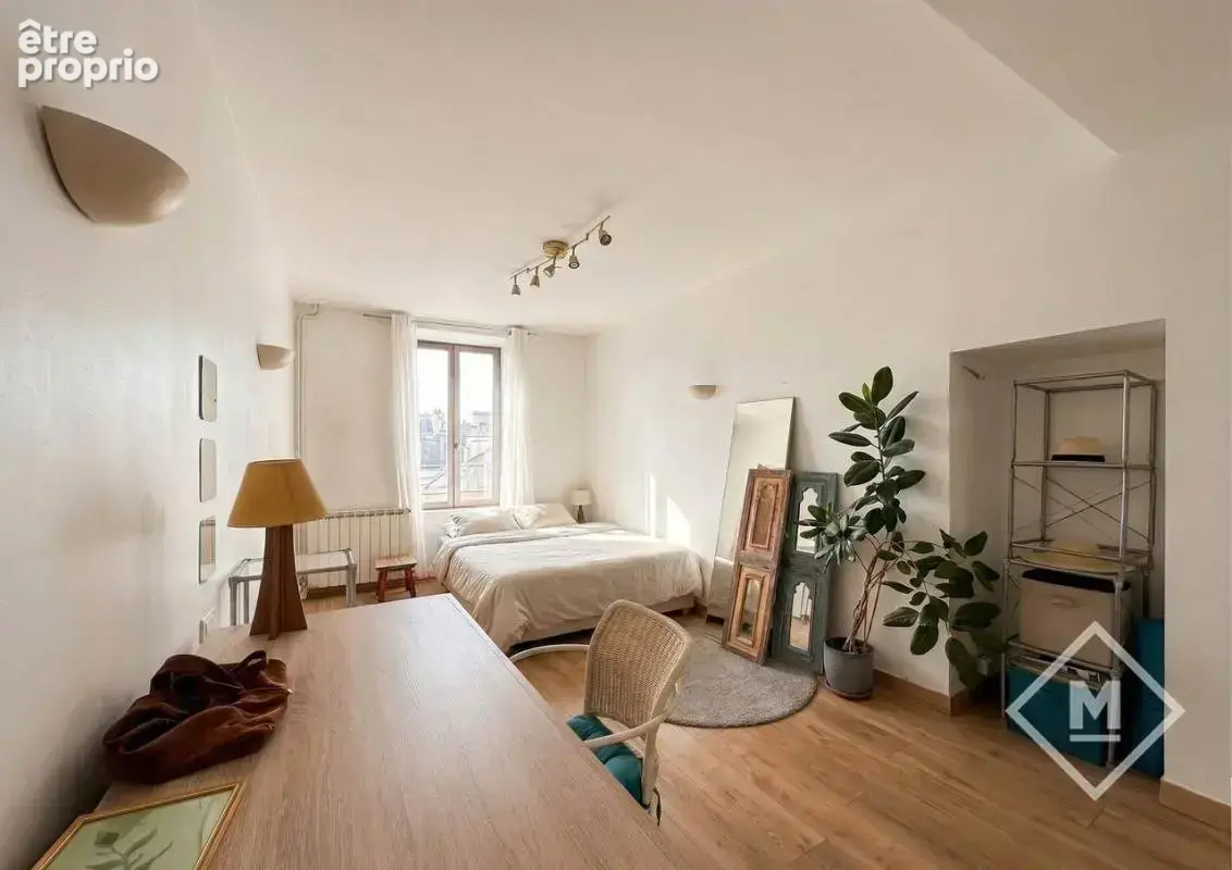Découvrez cette jolie maison individuelle située à proximité des commodités entre les Chartreux et Montolivet - photo 24