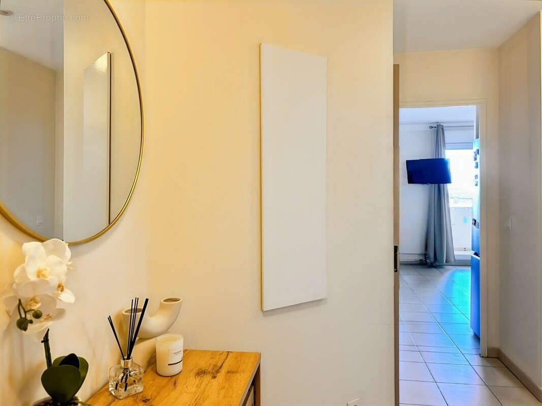 DEGAGEMENT - Appartement à MALLEMORT