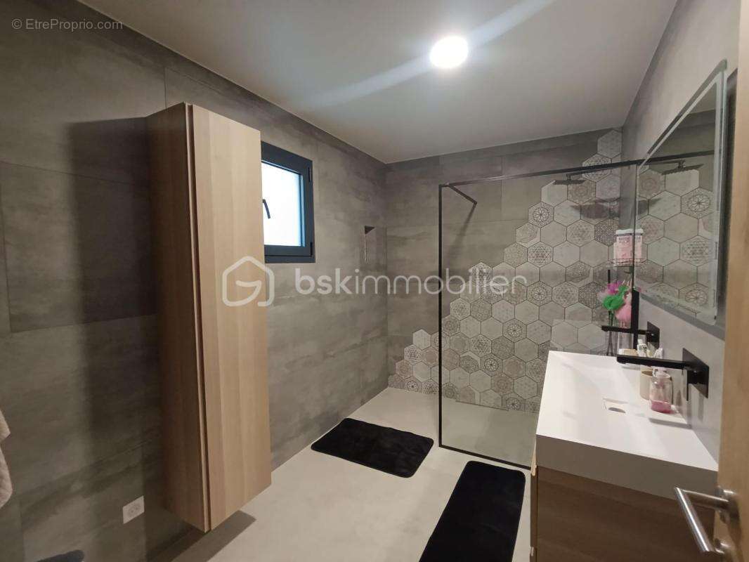 Maison 5 chambres de 174 m² avec piscine - photo 15