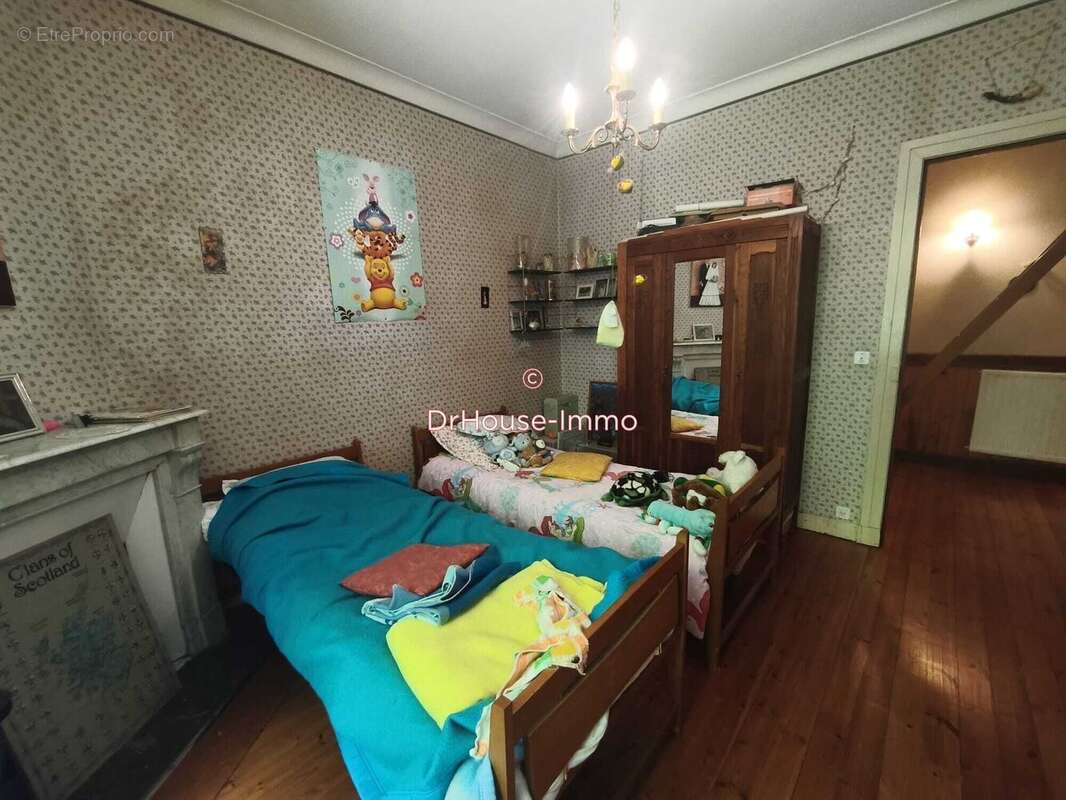 Appartement à EAUX-BONNES