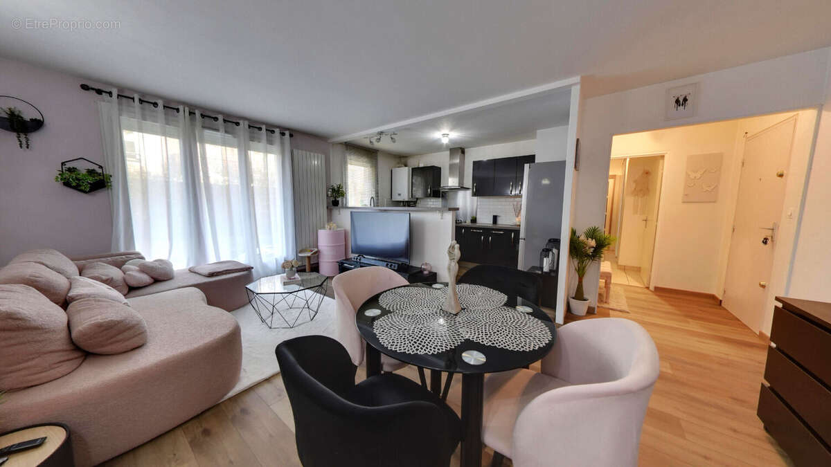 Appartement à ROISSY-EN-BRIE