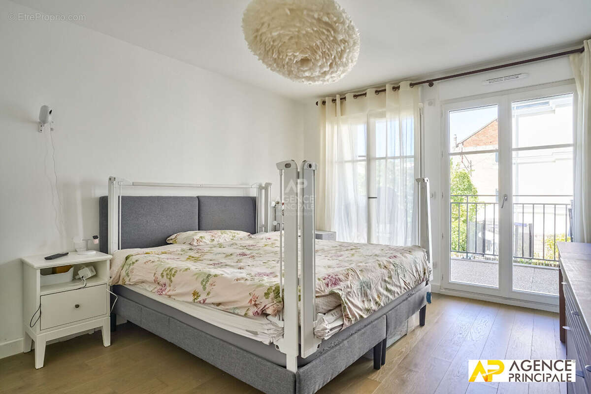 Appartement à MAISONS-LAFFITTE