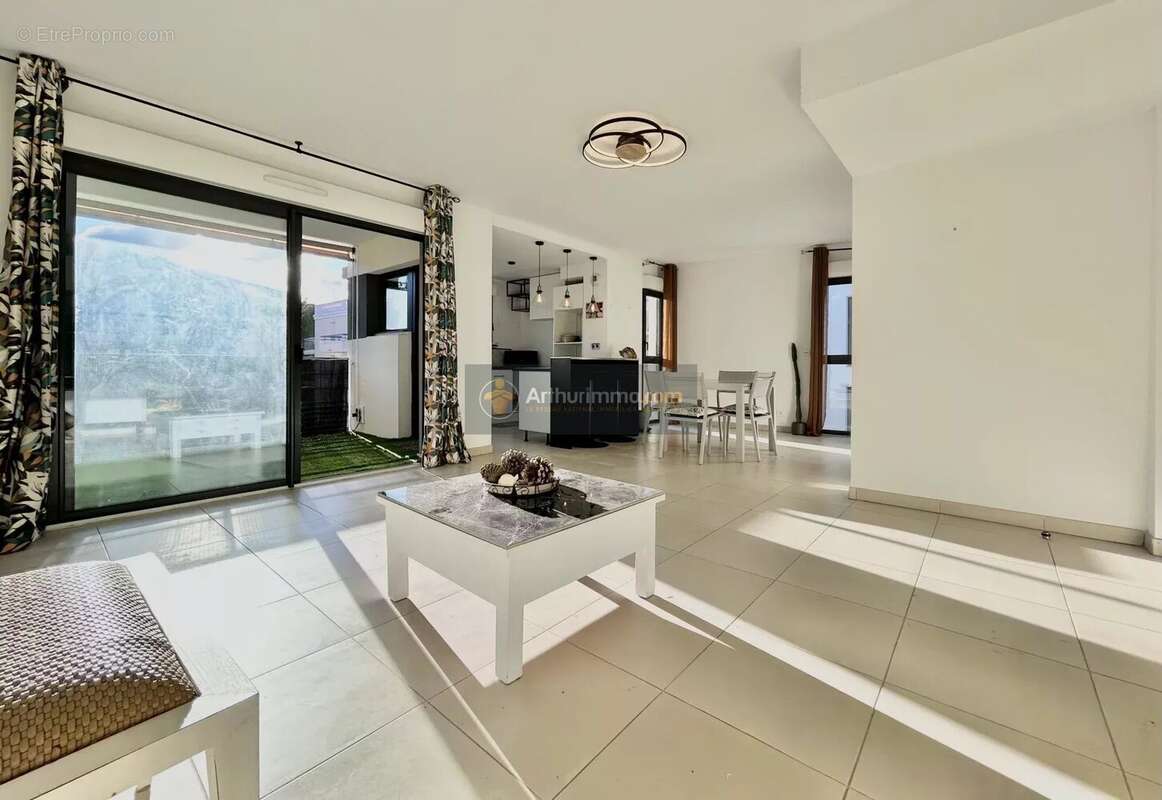 Appartement à FREJUS